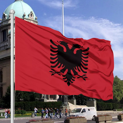 Bandera 100% de país de encargo de Albania del poliéster de las banderas del color 3X5 pie de CMYK